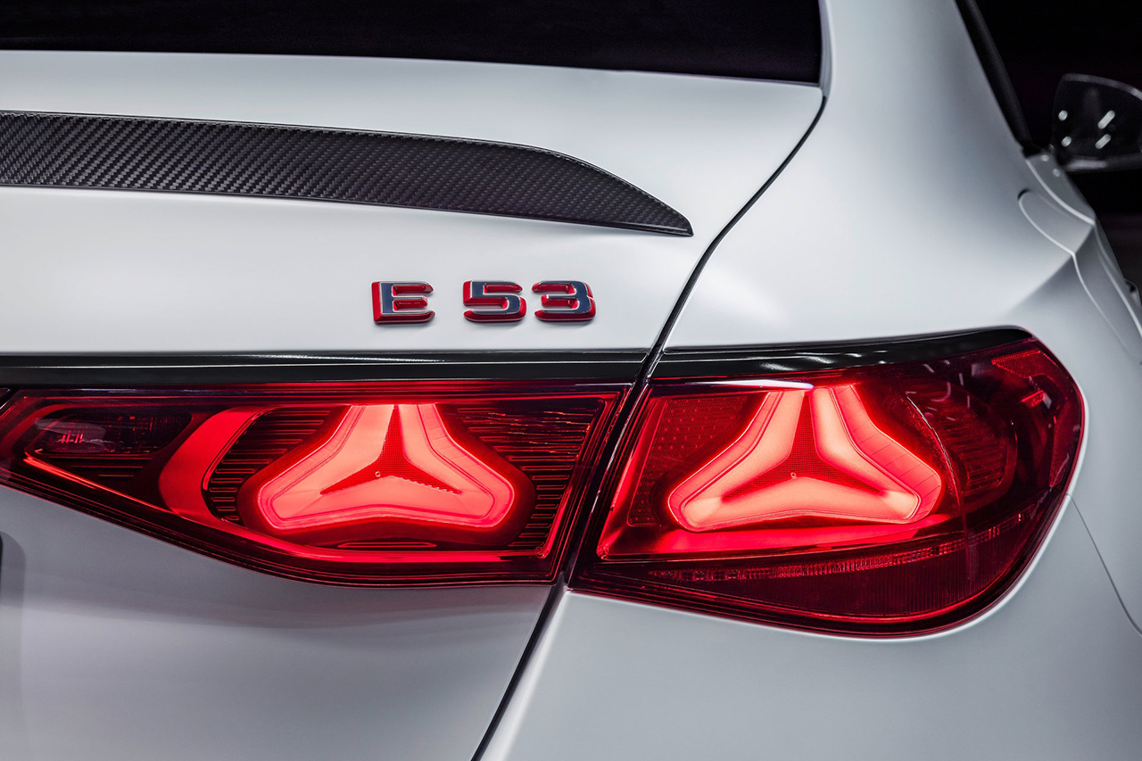 Mercedes-Benz-E53_AMG_Hybrid-2025-HD-7ff7e5d41ba766c9fed19d40307c312197d066d32.jpg