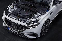 Mercedes-Benz-E53_AMG_Hybrid-2025-Engine_Bay.55cde04d.jpg