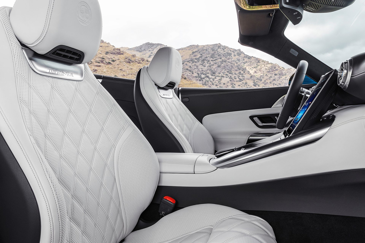 Mercedes-Benz-SL_43_AMG-2023-HD-20ffc8911ba89d4f69a64f55028cc39ebb5f3c8ad.jpg