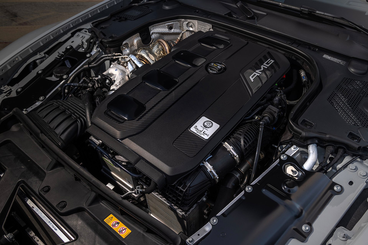Mercedes-Benz-SL_43_AMG-2023-HD-bd29f70b1ba8659dbc12acb7c274351d4fb3858ad.jpg