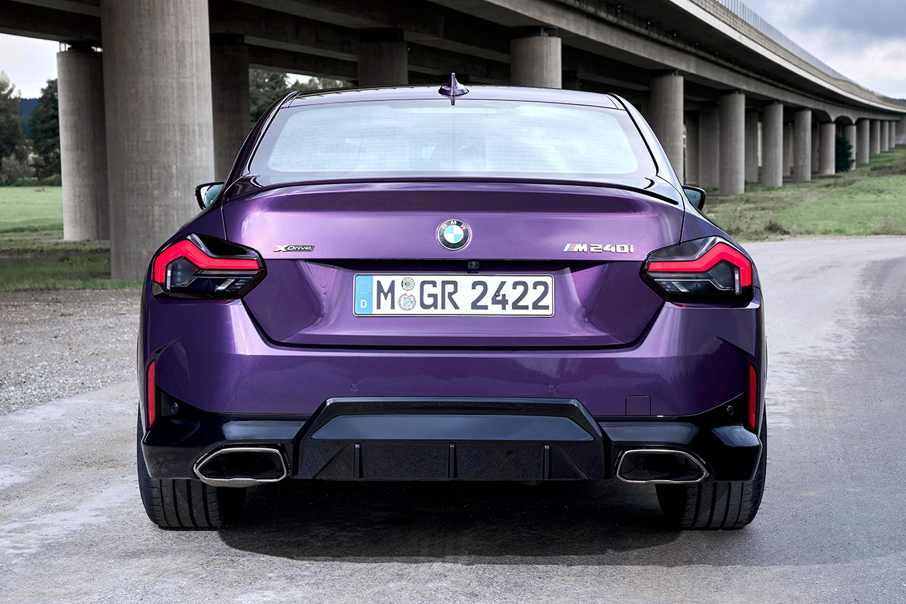 BMW-M240i_xDrive_Coupe-2022-Rear.ffce27d4.jpg