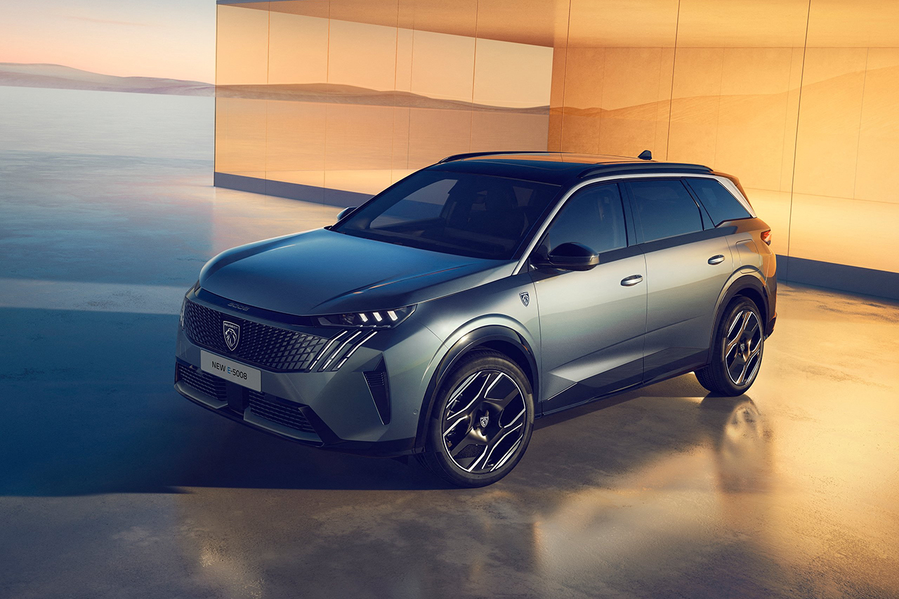 Peugeot-E-5008-2025-wallpaper.jpg