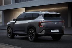 Kia-EV5-2026-Rear_Three-Quarter.4024d406.jpg
