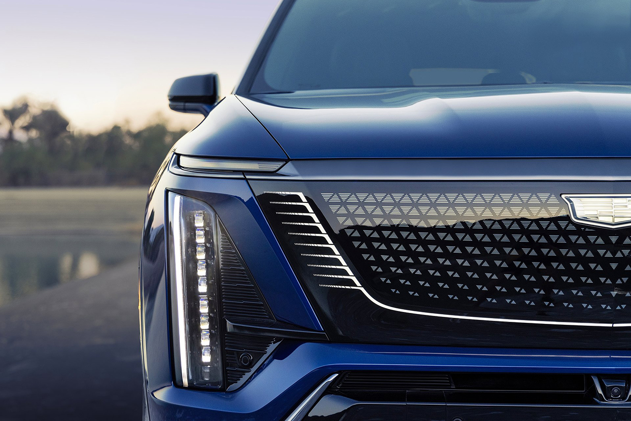 Cadillac-Vistiq-2026-HD-8b84906d1c2392f065a36d09f31090271780d69b3.jpg