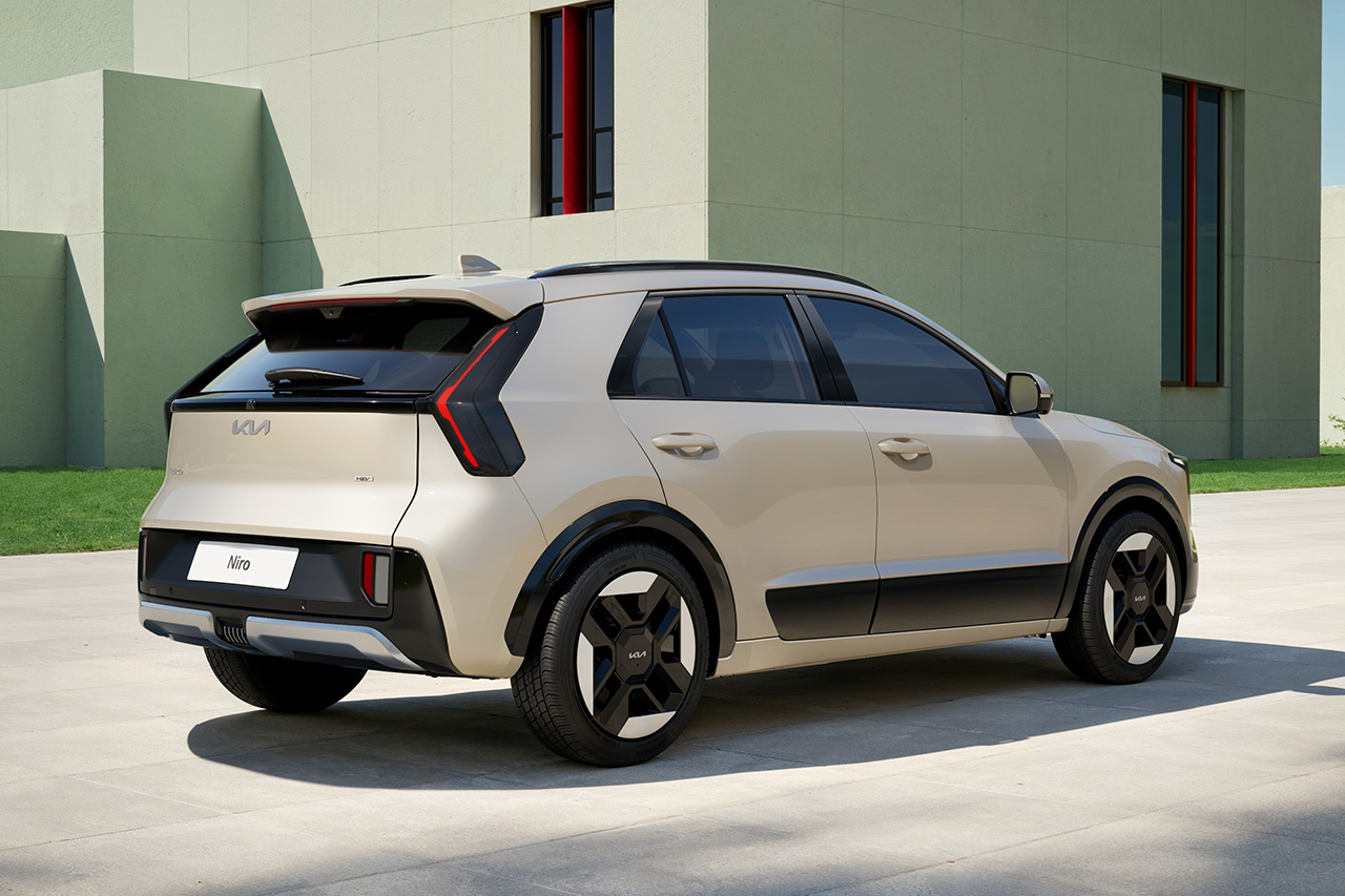 (사진 3) 기아 더 뉴 니로 외장.jpg