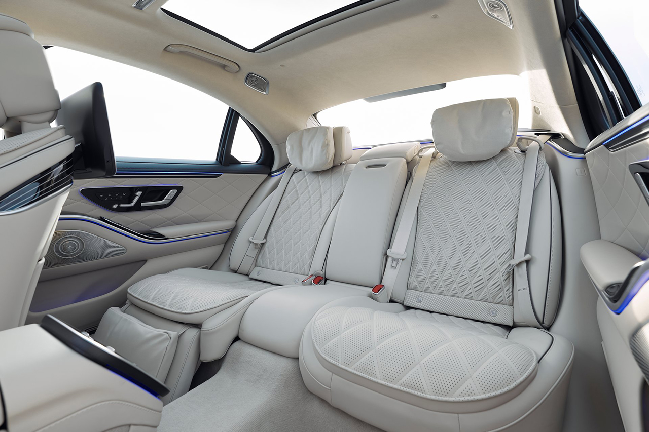 Mercedes-Benz-S-Class-2027-HD-b3af37961c47a12169c2a672dbcc08d4ffe8821f9.jpg