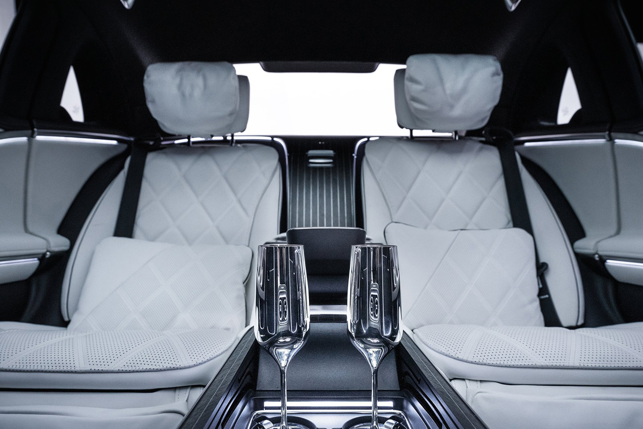 Mercedes-Benz-S-Class_Maybach-2027-HD-bbba5d281c478e2e3da31a105751e1172aa807230.jpg