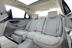 Mercedes-Benz-S-Class-2027-HD-b3af37961c47a12169c2a672dbcc08d4ffe8821f9.jpg