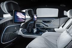 Mercedes-Benz-S-Class_Maybach-2027-HD-e5b1b6dd1c477c11eaf9a7280a54b15b15bdcf230.jpg