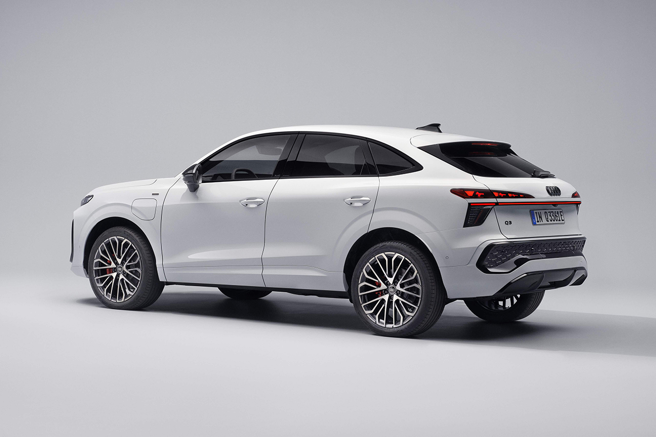 Audi-Q3_Sportback-2026-Rear_Three-Quarter.77a90cb8.jpg