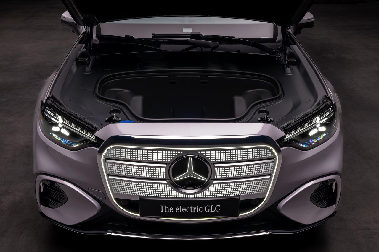 Mercedes-Benz-GLC_EV-2026-1280-cc38347c3f693e1cd33644972db24807c3.jpg
