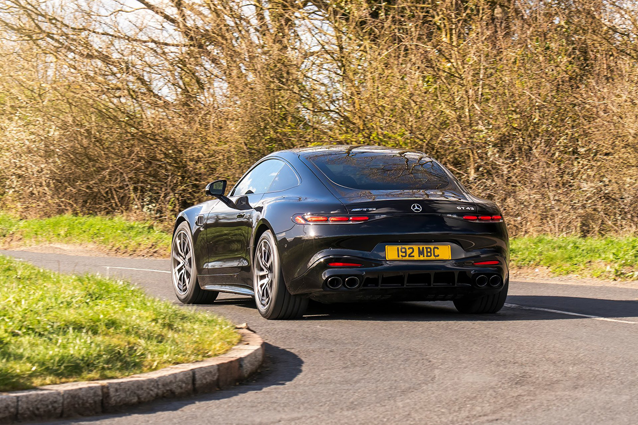 Mercedes-Benz-AMG_GT43_UK-Version-2025-HD-f9bfc25e1c5b6d2d96b1313c896f10ca079fa77ef.jpg