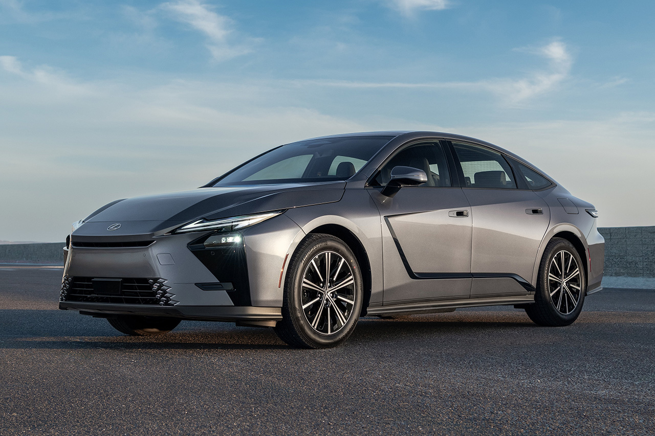 Lexus-ES_350h-2026-wallpaper.jpg
