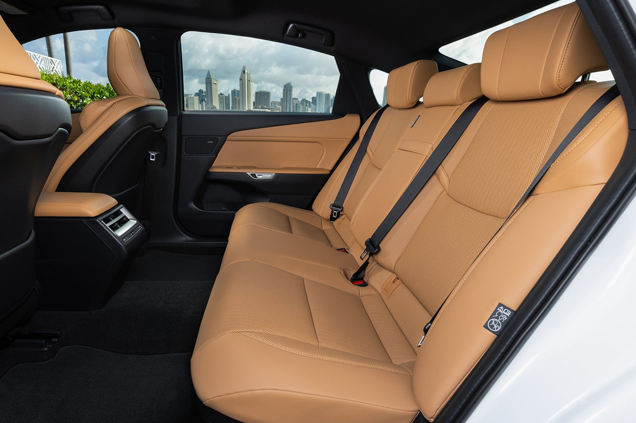 Lexus-ES_350h-2026-HD-0c120c561c7064e389809eb612f905be07bad5df1.jpg