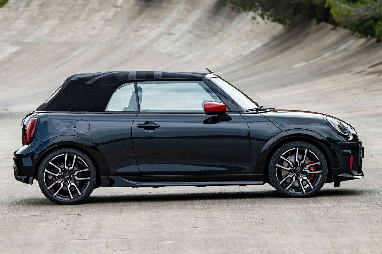 Mini-John_Cooper_Works_Convertible-2025-HD-bd660aa41c7adca9c9ab42c8219731a3877787ce0.jpg